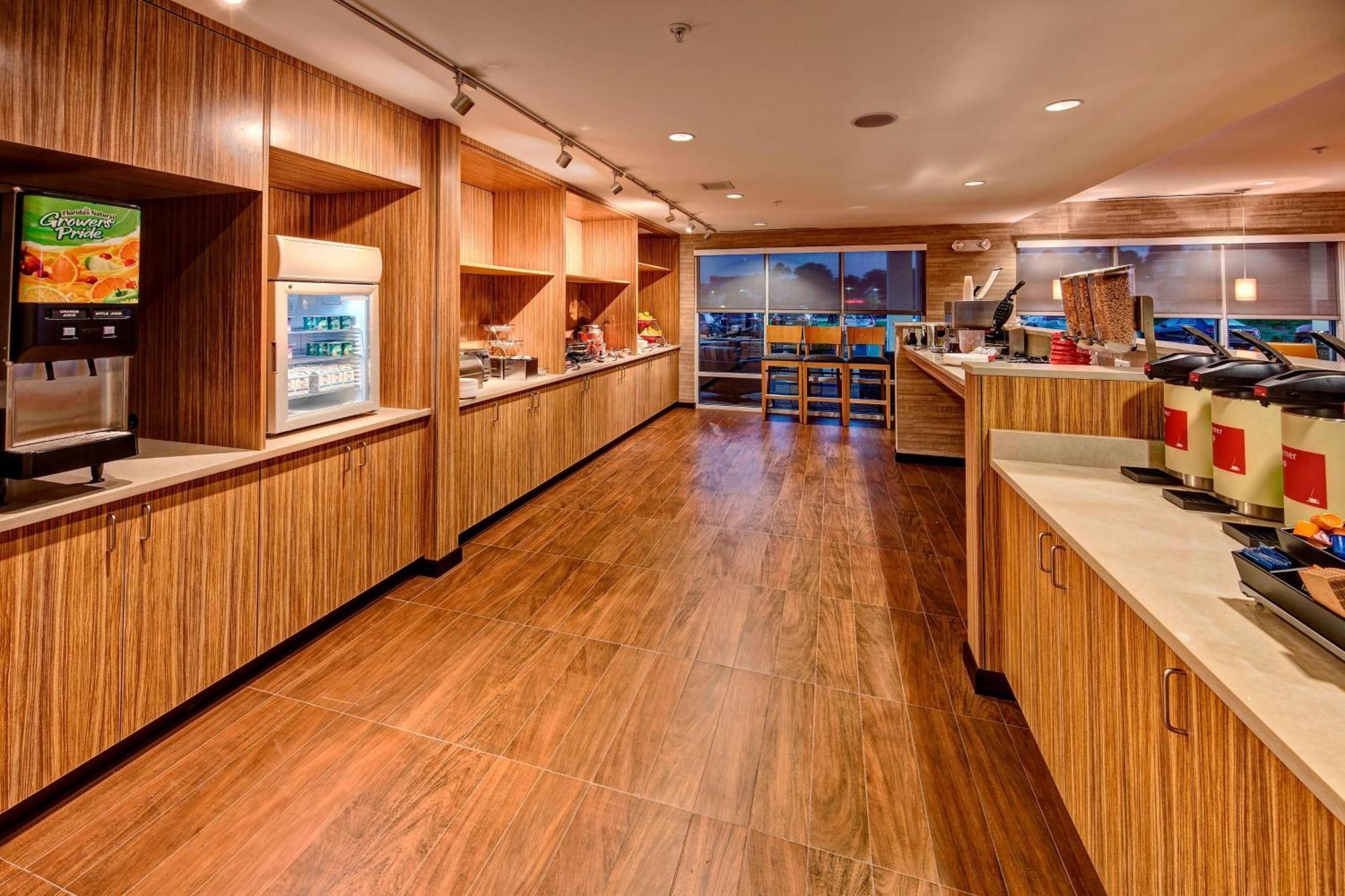 Towneplace Suites By Marriott Auburn University Area Esterno foto